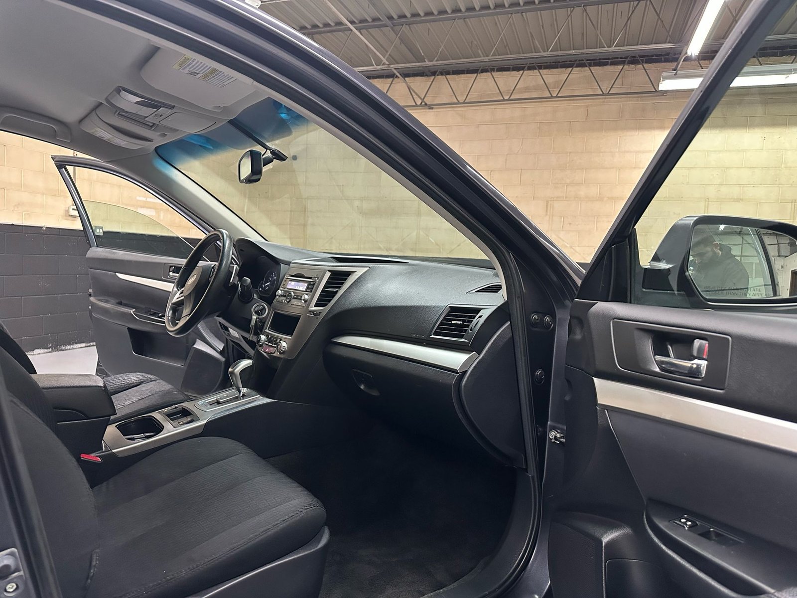 								Subaru Outback 2012 full									