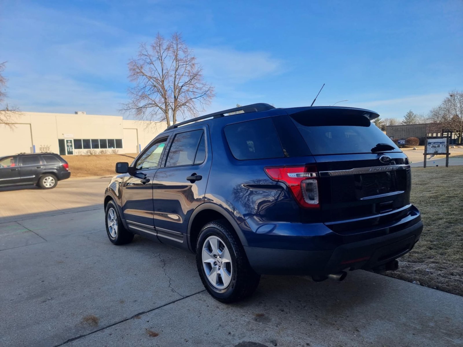 								Ford Explorer 2012 full									