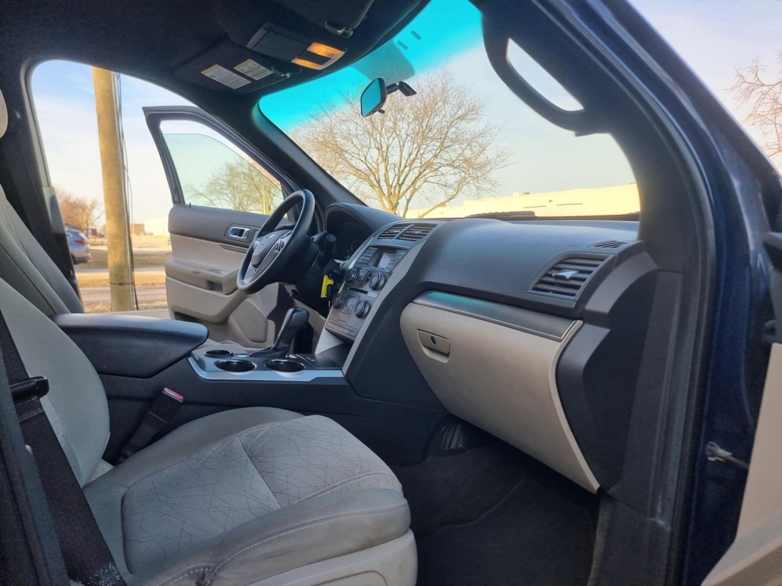 								Ford Explorer 2012 full									