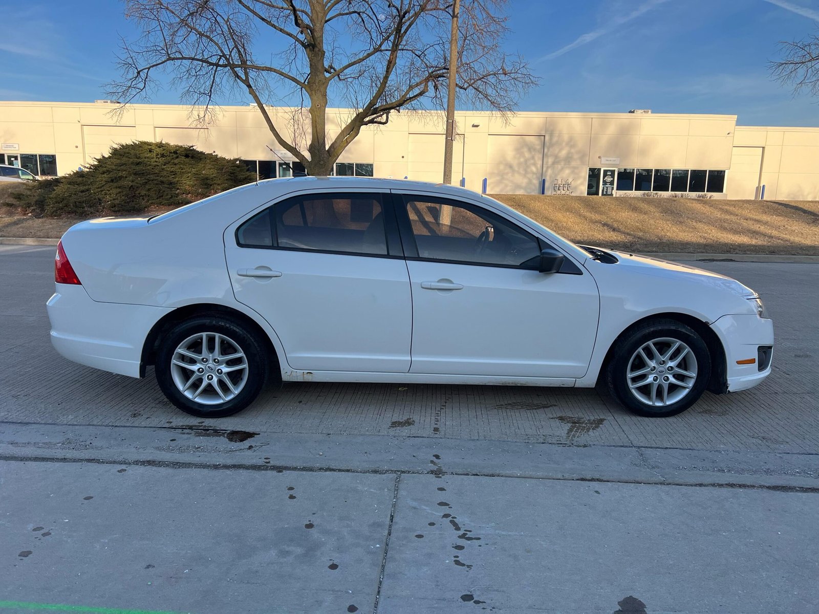 								Ford Fusion 2011 full									
