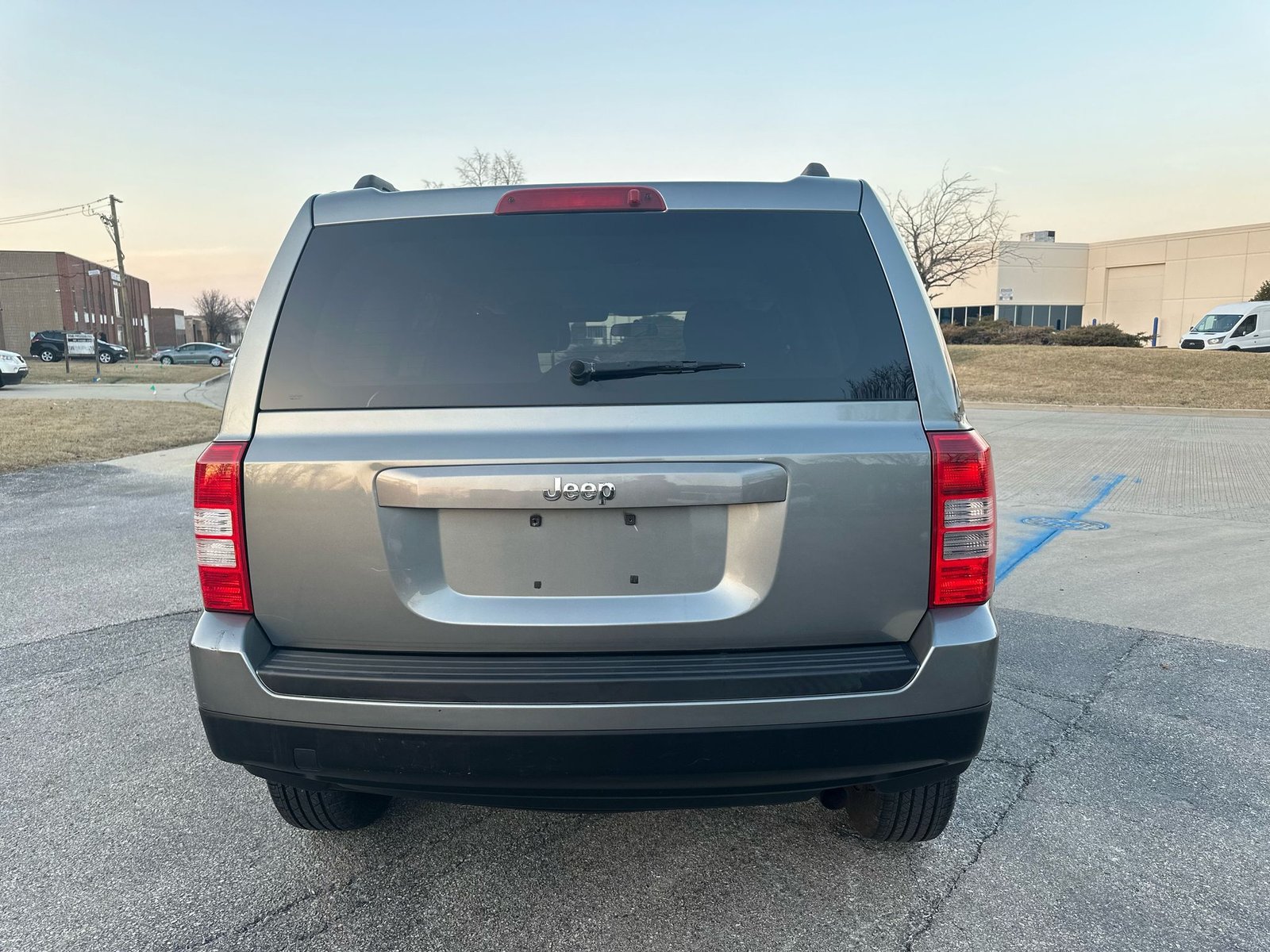 								Jeep Patriot 2012 full									