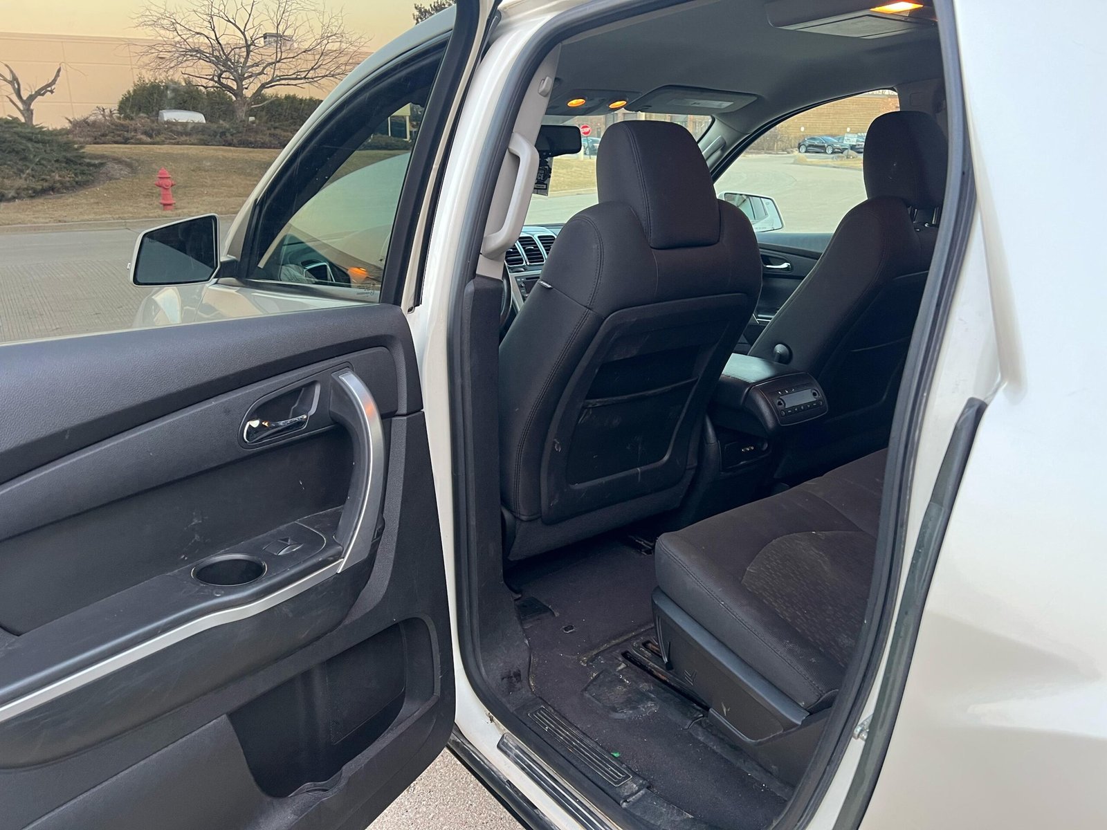 								GMC Acadia 2010 full									