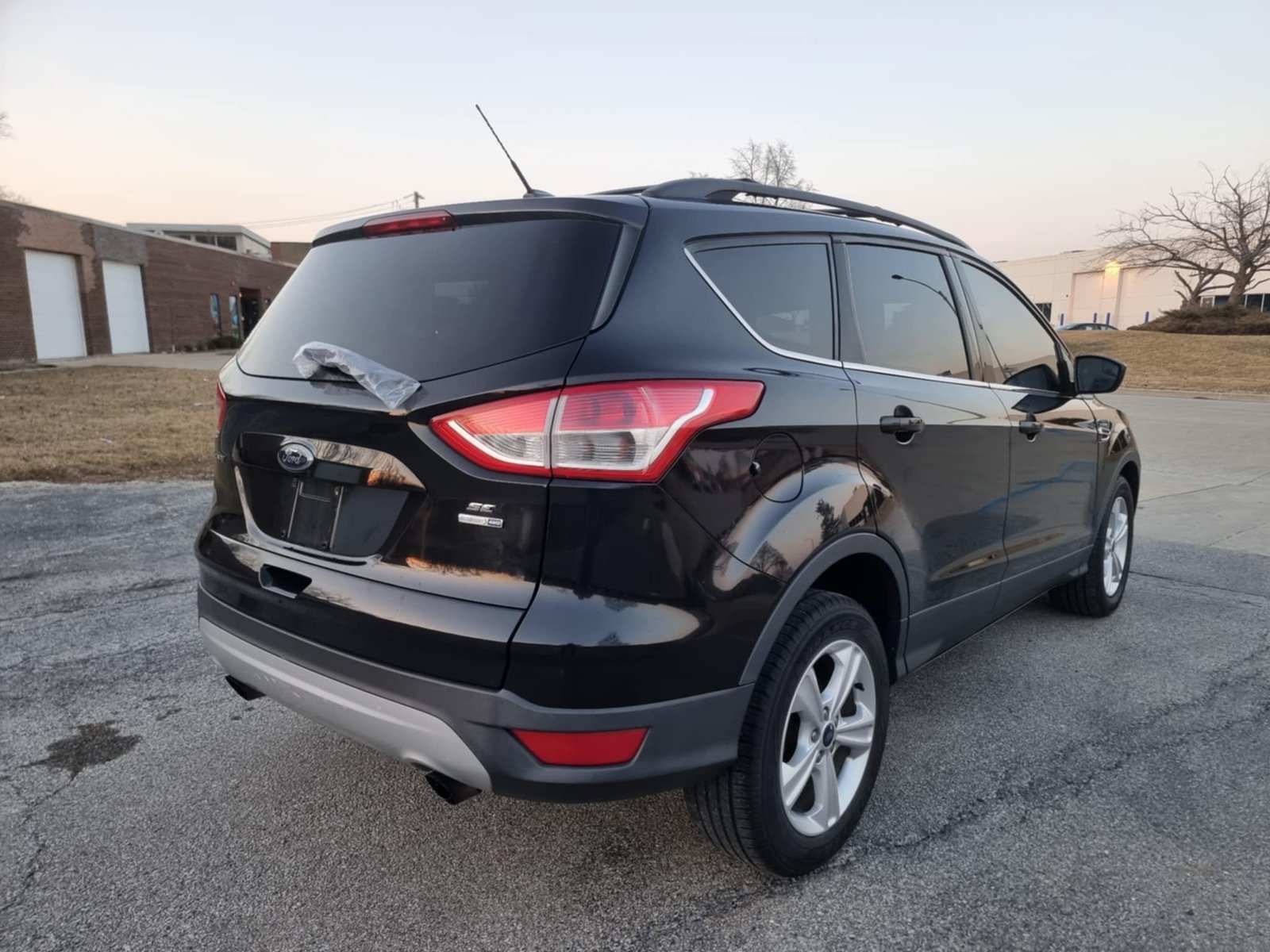 								Ford Escape 2013 full									