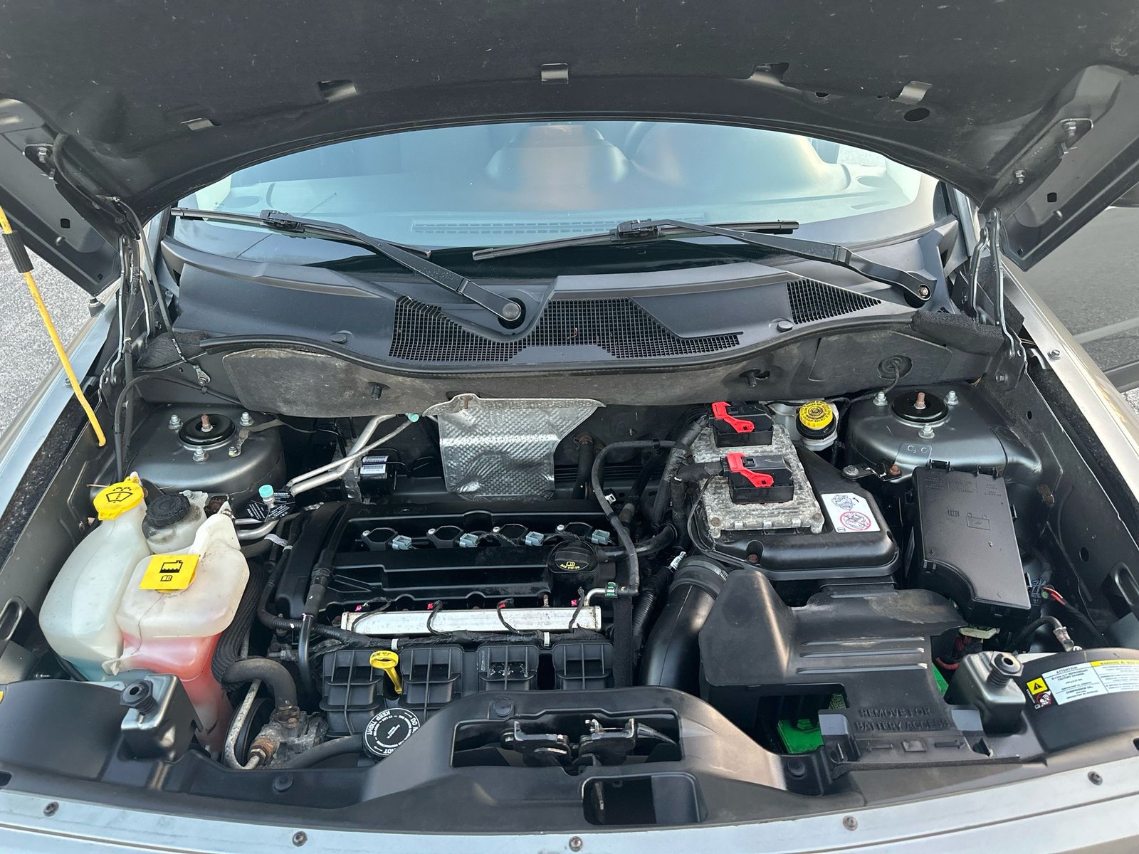 								Ford Escape 2013 full									