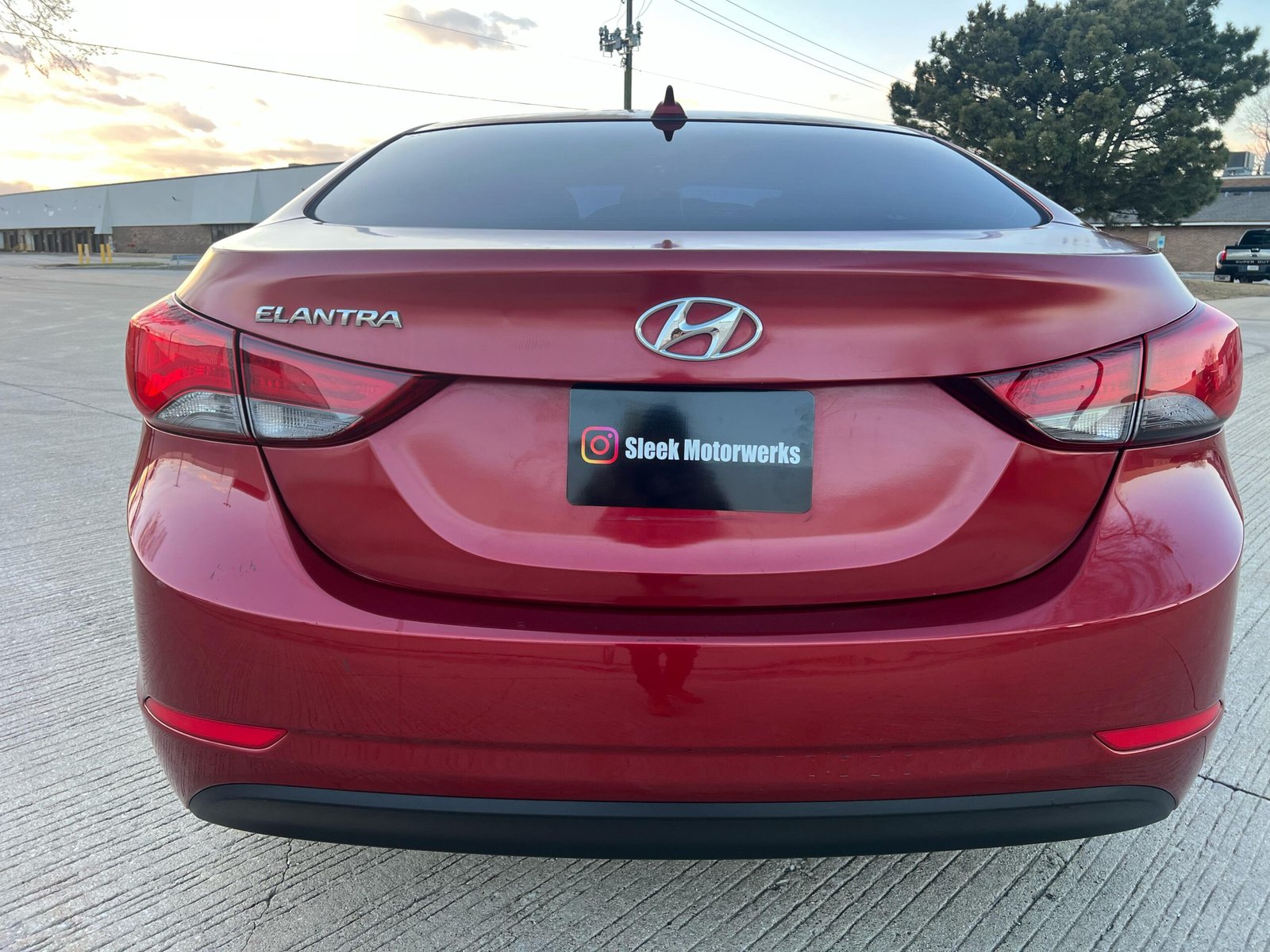 								Hyundai Elantra 2016 full									