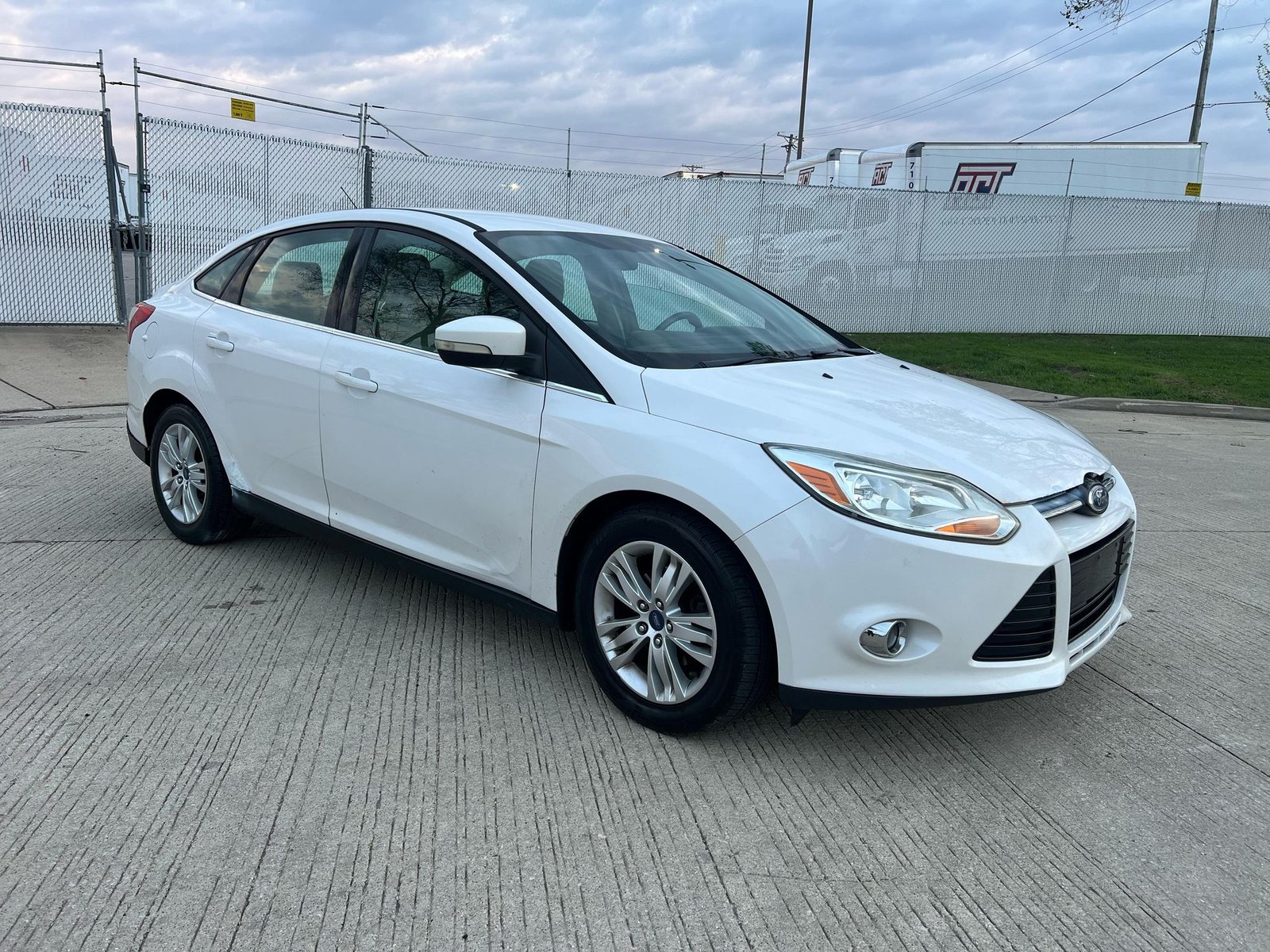 								Ford Focus SEL 2012 full									