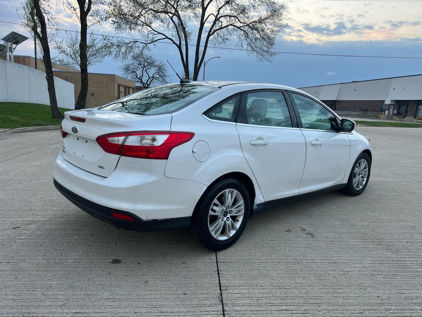 								Ford Focus SEL 2012 full									