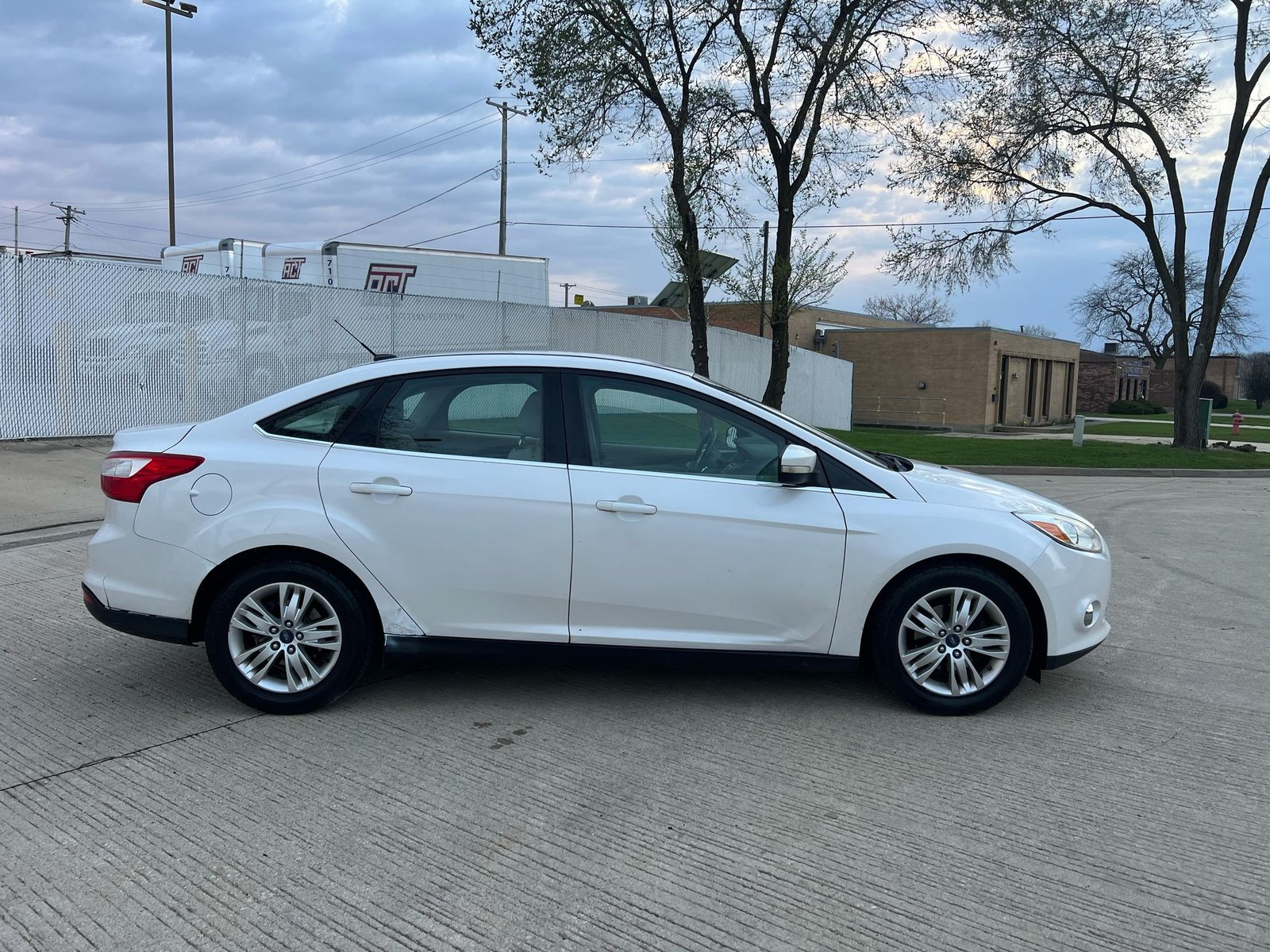 								Ford Focus SEL 2012 full									