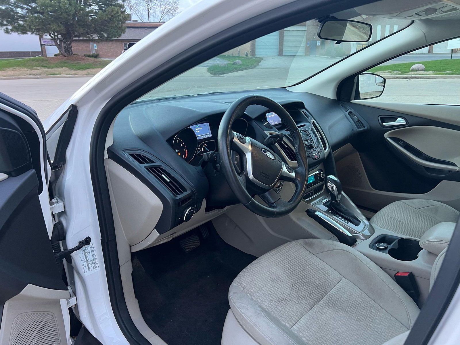 								Ford Focus SEL 2012 full									