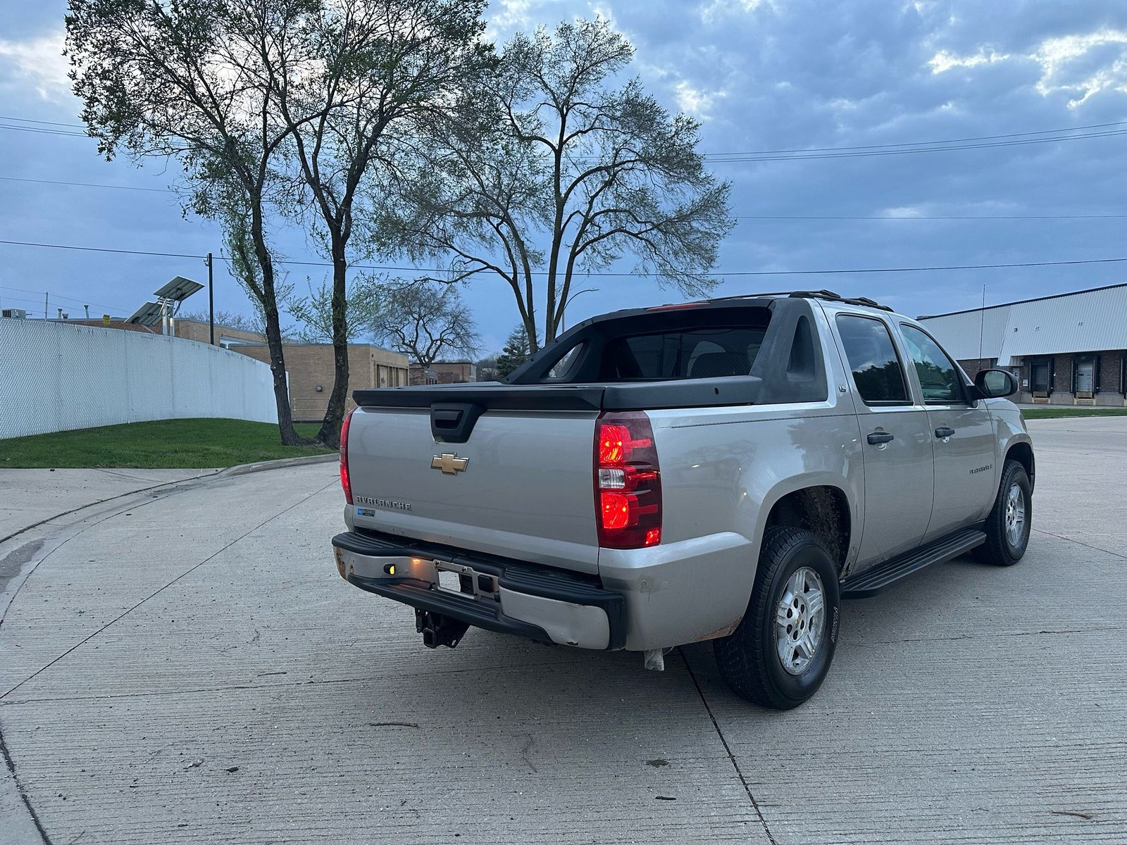 								Chevrolet Avalanche LS1500 2007 full									