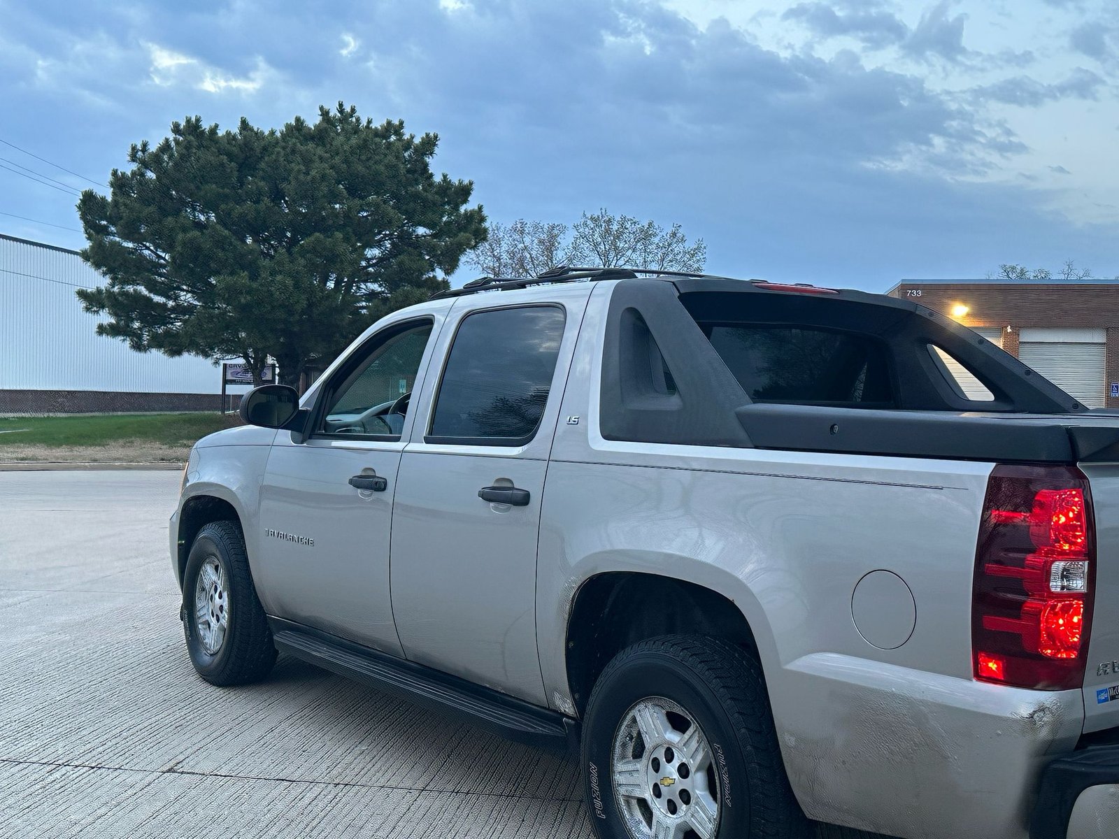 								Chevrolet Avalanche LS1500 2007 full									