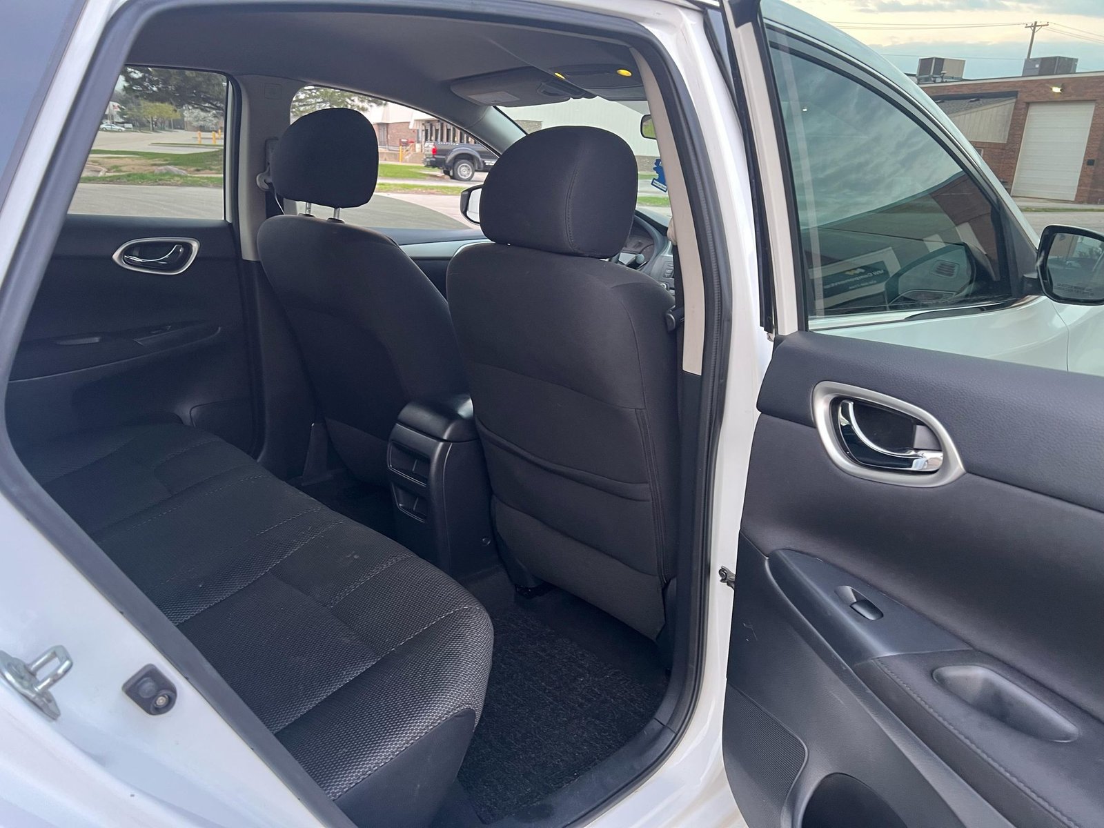 								Nissan Sentra 2013 full									